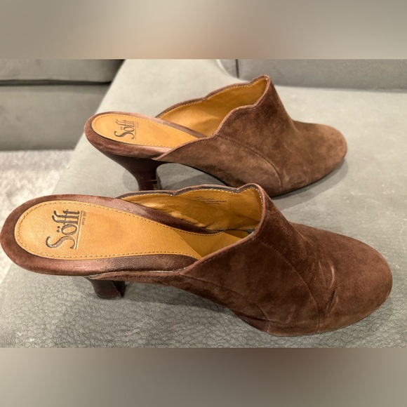 Brown Suede Women's Clogs (size 10) - Picture 3 of 7